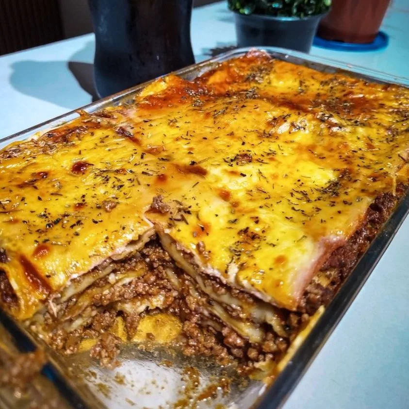 Lasanha Recheada com Carne Moída